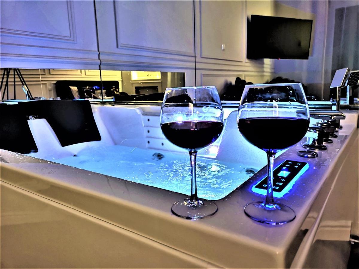 Luxury Jacuzzi Apartment Krakau Buitenkant foto